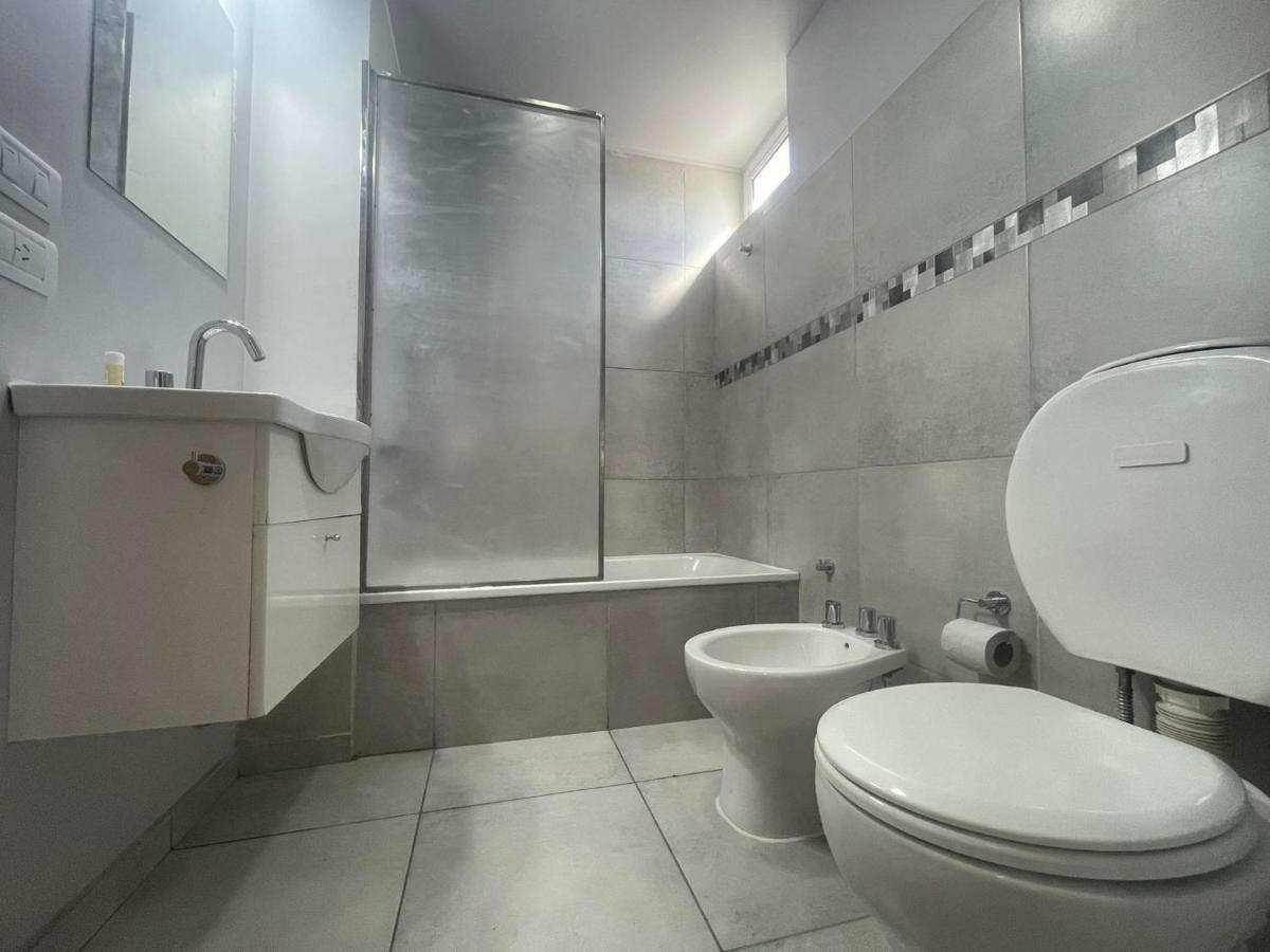 Departamento Por Dia Para 4 Personas Con Cochera Cubierta En Bahia Blanca Exterior photo