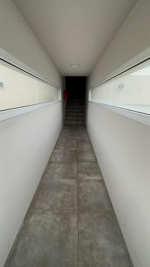 Departamento Por Dia Para 4 Personas Con Cochera Cubierta En Bahia Blanca Exterior photo